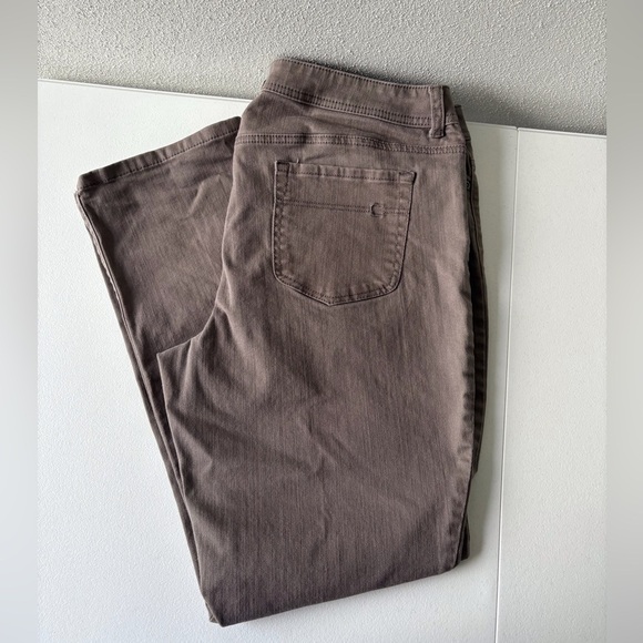 Chico’s Women Taupe Jeans Size 14 Pockets Casual Teacher School Stretch - Picture 1 of 13